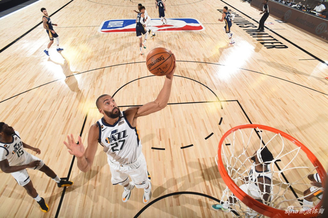 赛场的丰富 赛场的丰富