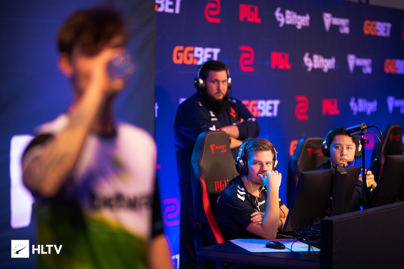 一次次地打 一次次地打