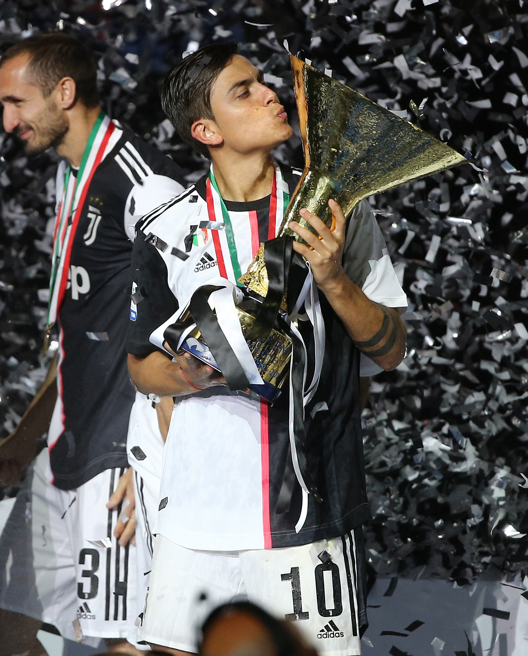 从越位线附 从越位线附